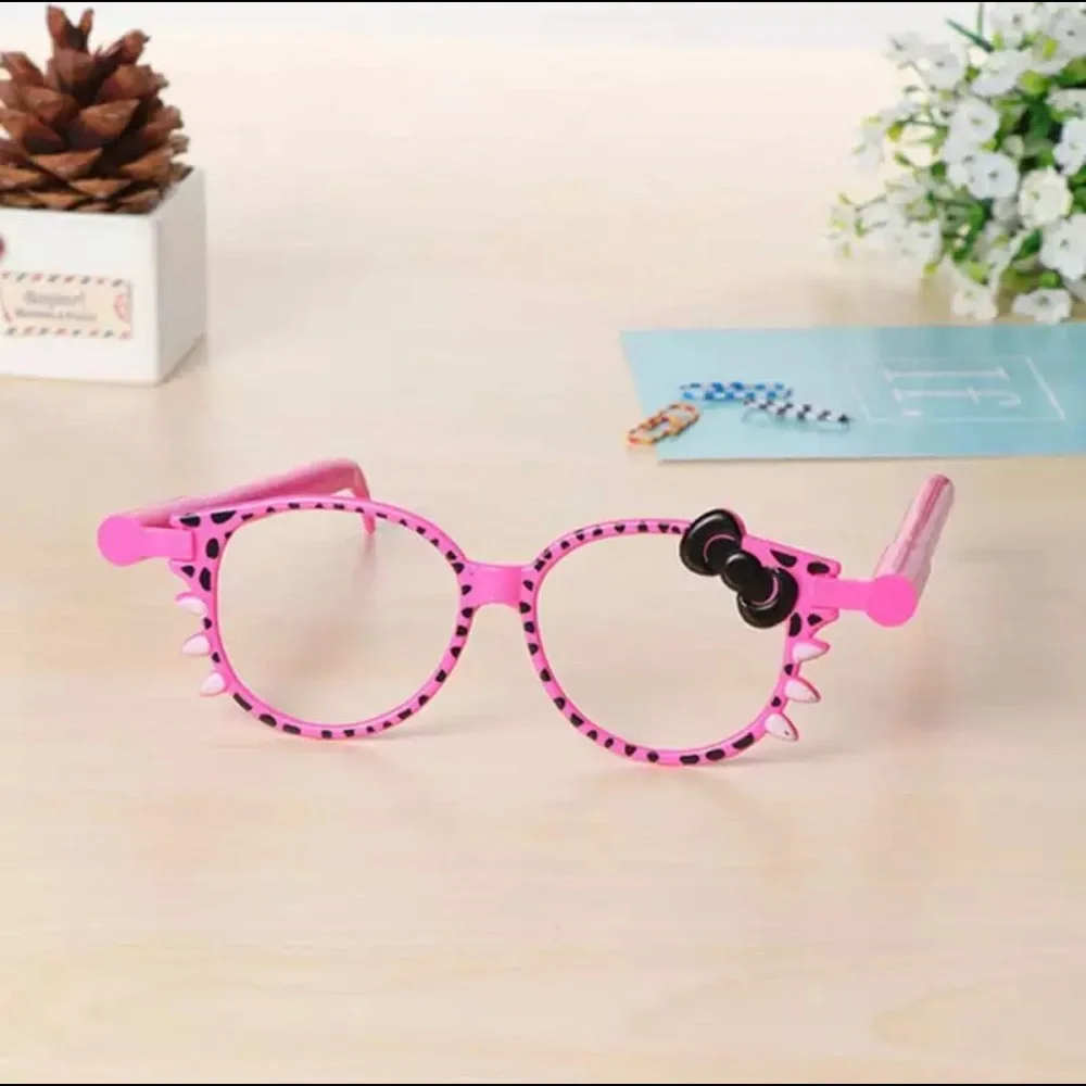 🍒🍒 2 Pairs Sunglasses (4) Pens